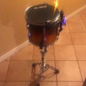 250 hazy tama drum with stand and drum pad